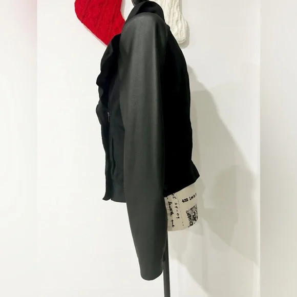 BCBGMAXAZRIA JACKET - Picture 4 of 8